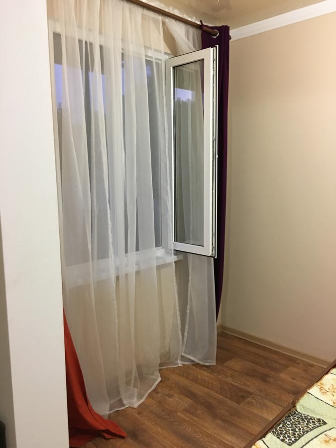 Guest House On Shakirbay 11 Сухумі Екстер'єр фото